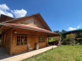 CABAÑA RaNCH OXAPAMPA، فندق في اوكسابامبا