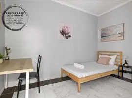 Light & Simple Single Room in Courtyard - Peakhurst Area - Shared Bathroom