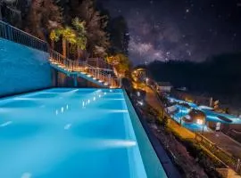 Phoenix Fairyland Hot Springs Hotel-best Grand Hotel l&swimming facilities-Sumptuous breakfast-only hot spring-10minute walk to the Town-free pick up