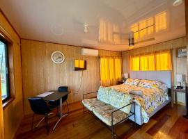 Sunshine Cabanas At Ocean View, hotel in Dangriga
