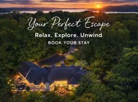 Fancy Poconos Castle Indoor MEGA 10plus Hot Tub