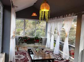 Mayadeep Resort and Hostels, hotell i Chopta