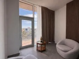Modern Suite with a View, Near Expo and Malls