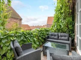 5 Bedroom Beautiful Apartment In Rønne