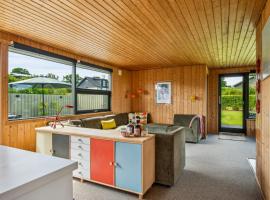 Retro Home Near Skovgårde With Ocean Views, hotel in Allingåbro