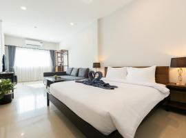 Tiny Dreams Room Rentals, Hotel in Phuket
