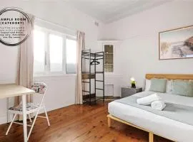 Classic Double Room - Quaint Place in South Hurstville - Shared Bathroom