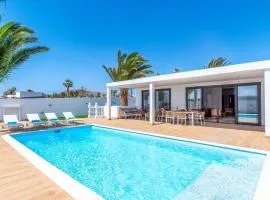 Villa Casa Luna by Villa Plus