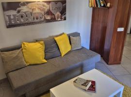 APT6 apartament amb ascensor al centre de Vic , ideal parelles APTGARBI, hotel v destinaci Vic