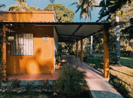 La Casita Puerto Arista, hotel i Puerto Arista
