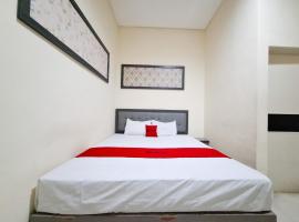 Ponorogo में, होटल RedDoorz at Hotel Galaksi Ponorogo