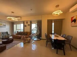 Luxury Spacious 3Bedrooms with Maid's Room Bunkbed Massage Chair Bayview Free Pool & Parking Near Okada Manila Airports MOA Solaire