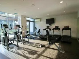 Downtown Elite escape