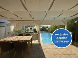 PAVI APARTMENTS Luxury apartment with a private pool