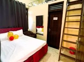 Shree Pria JU Dham Rooms in Vrindavan