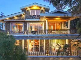 ELIVAAS, Kavya Villa Forest View 4BHK Villa, Kasauli