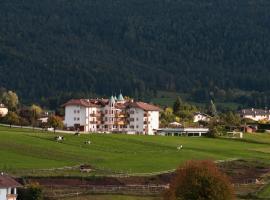 Hotel Rosa Resort, hotel spa en Cavareno