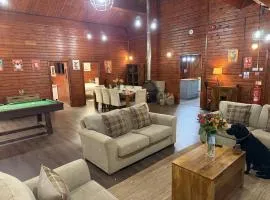 Luxury Alpine Cabin - Nr Betws-y-Coed