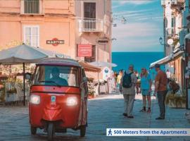 DANIEL SUPERIOR APARTMENTS - Tropea City Center - 250m from the Train Station, хотел в Тропеа