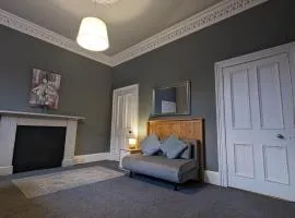 Lovely Festival Flat