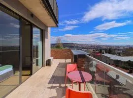 Stylish 2 BR 2 Balconies Apartment In Old Tbilisi