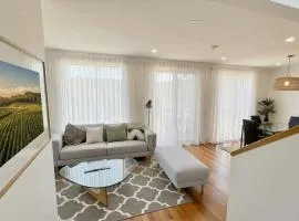 Villa located within Cypress Lakes Resort with Free Wine Tasting