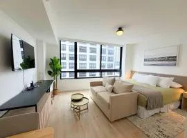 Modern Studio in Prime Area & Free Parking