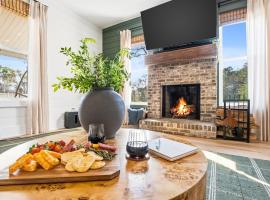 Firefly Farms Game Barn Hot Tub Lake โรงแรมในThomaston