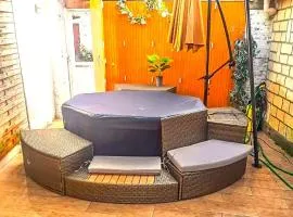 Le Spacieux Appartement avec Jacuzzi & Terrasse