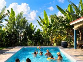 Résidence Terre et Passion, hotel v destinaci Ducos