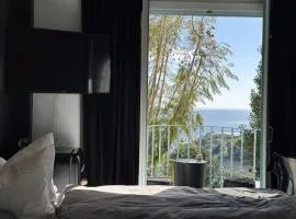 Habitación Superior con Balcón Privado y Vistas al Mar en Maro