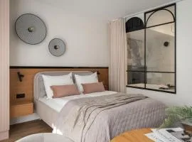 Love Story Studio with Jacuzzi by Lion Apartments