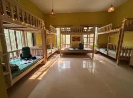 Aapa's Backpackers Coastel