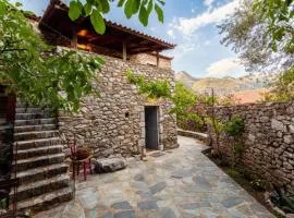 19th Century Stone Villa, Serence Garden! - Athina's Villa Mani