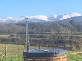 Hot Tub Getaway Snowdon Views Peaceful Stay