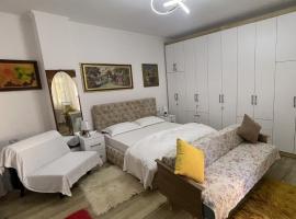 Cozy Riverside Apartment, Hotel in Këlcyrë
