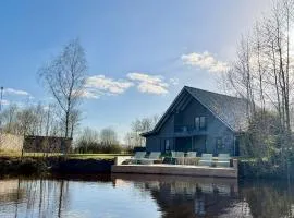 Franks Ferienhaus am See I Privatsteg I Tretboot I Spieletage I Ruhe I Natur I Angeln I luxuriös & großzügig bis zu 10 Personen