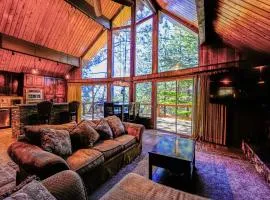 Wolf Lodge in the Pines - Pet Friendly