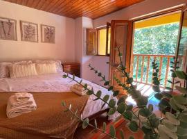 La casita de Carmina, hotel en Bustriguado