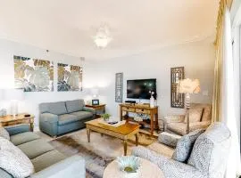 Beachfront Condo with Pools and Hot Tub