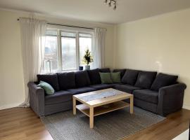 Cozy family apartment near Kalmar, hotel a Påryd
