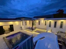 65 Poolvilla