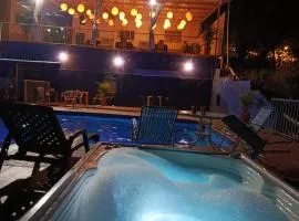Hospedaje con piscina aventurero San Gil