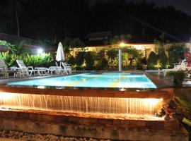 Phuket Muay Thai House, hotel para golfe em Chalong