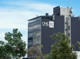 One Sixteen Hotel
