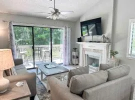 New 2BR Lake View Ocean Views with Amazing Pool