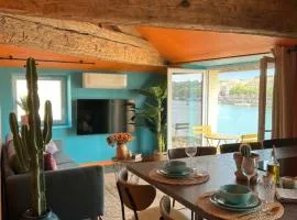 La Jouvence - Appartements à thème, avec balcon vue Saône et climatisés