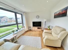 Stirling में, होटल Sunny Flat Close to the Castle with Free Parking
