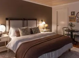 Historic Riverview Inn Seven