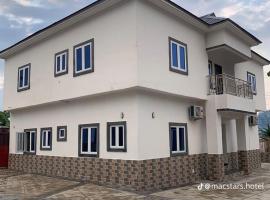 Macstar Hotels, hotell i Uyo